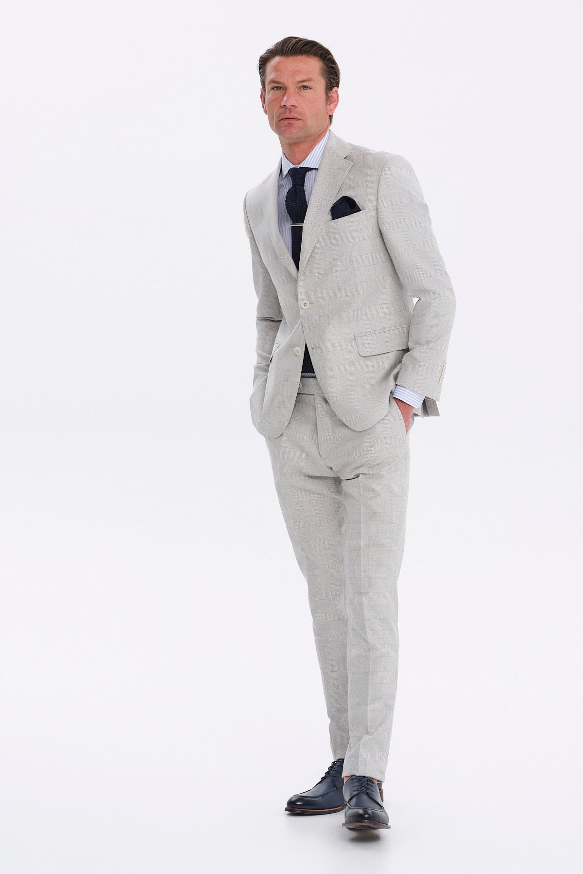 ΑΝΔΡΙΚΟ ΚΟΣΤΟΥΜΙ SLIM FIT ΣΤΟ ΧΡΩΜΑ ΤΟΥ ΠΑΓΟΥ PORTOBELLO'S
