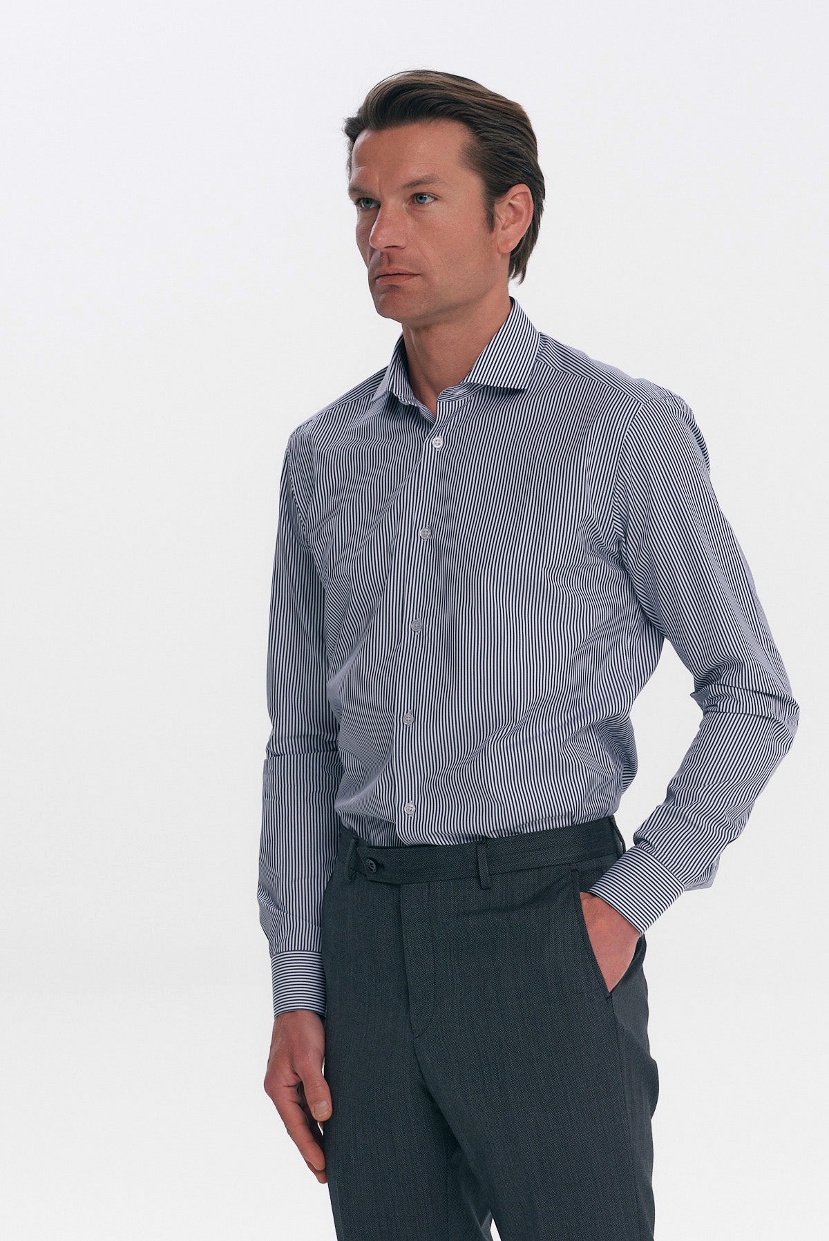 ΑΝΔΡΙΚΟ ΠΟΥΚΑΜΙΣΟ ΜΕ ΜΠΛΕ ΚΑΙ ΛΕΥΚΕΣ ΡΙΓΕΣ SLIM FIT PORTOBELLO'S ΚΑΙ REX ΓΙΑΚΑ