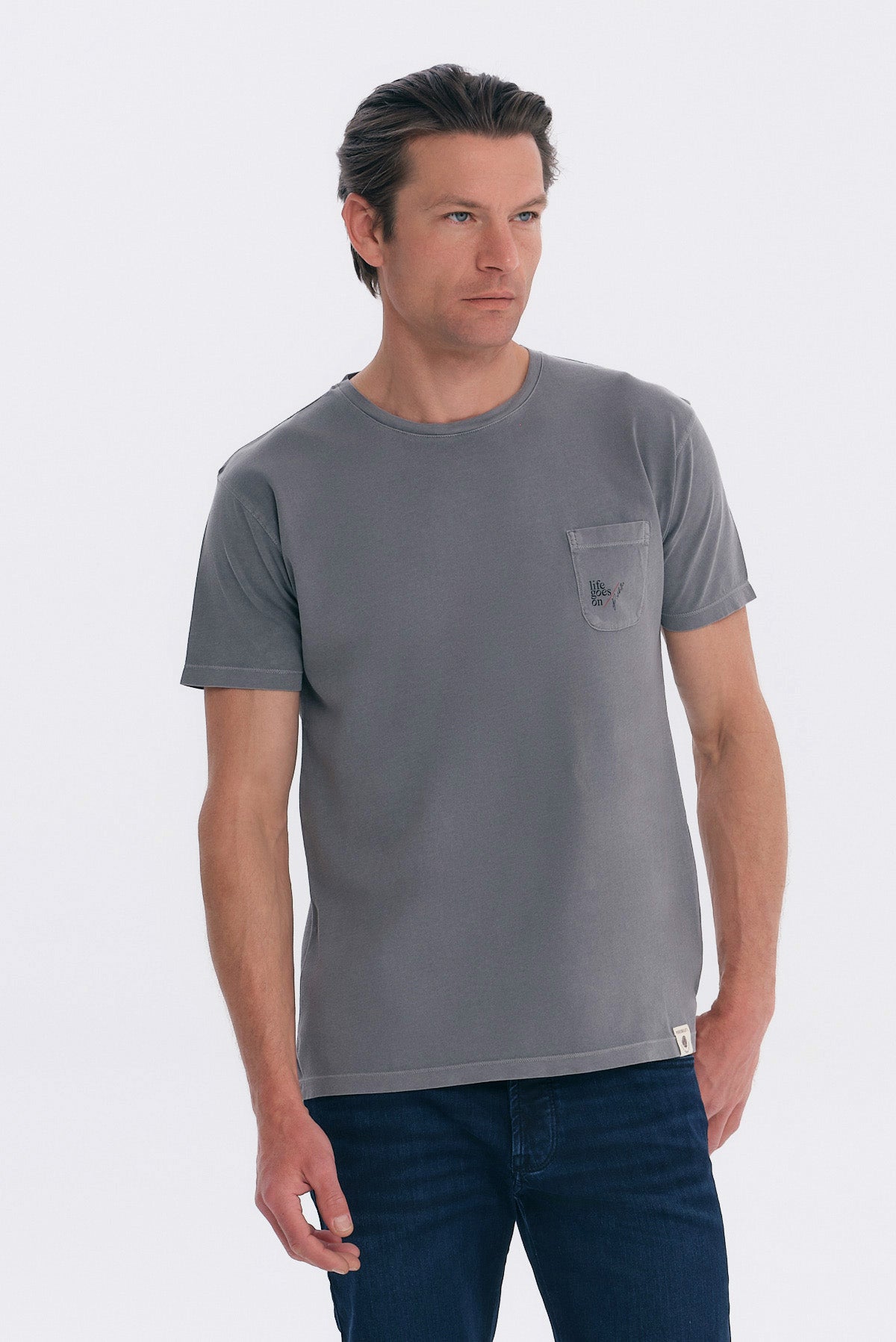 ΑΝΔΡΙΚΟ ΓΚΡΙ ΜΕΣΑΙΟ ΚΟΝΤΟΜΑΝΙΚΟ T-SHIRT PORTOBELLO'S ΜΕ ΤΣΕΠΗ ΣΤΟ ΣΤΗΘΟΣ