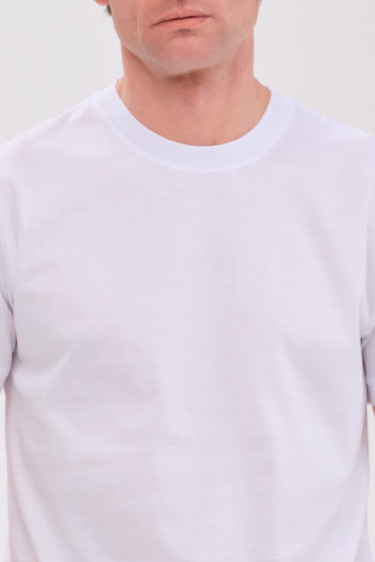 PORTOBELLO'S ΛΕΥΚΟ SIGNATURE T-SHIRT - PURE ESSENTIAL EDITION