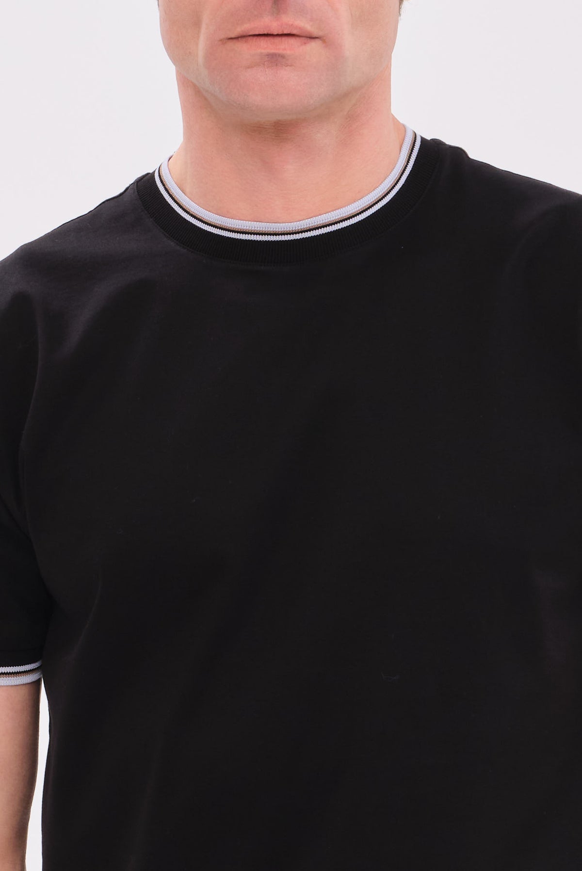 PORTOBELLO'S ΜΑΥΡΟ ESSENTIAL T-SHIRT ΜΕ REFINED ΔΙΠΛΗ ΓΡΑΜΜΗ