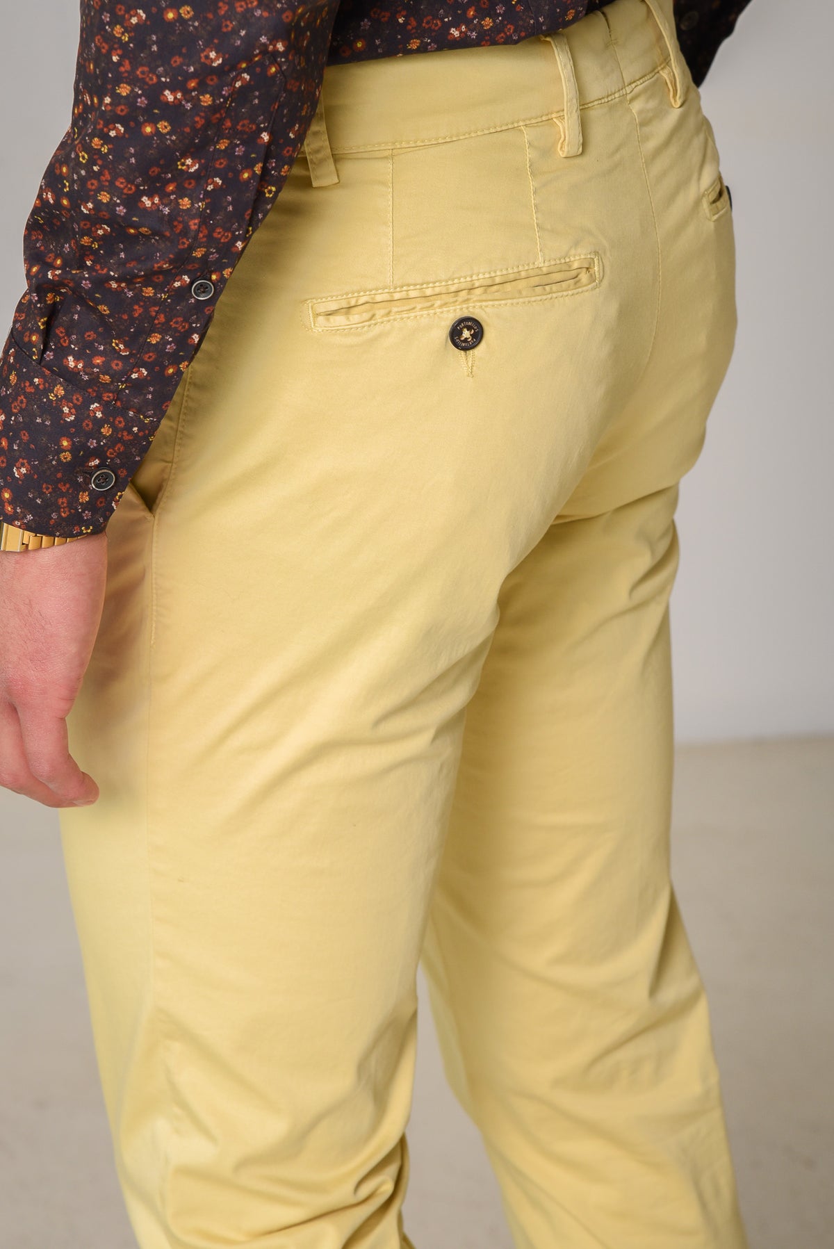 ΑΝΔΡΙΚΟ ΠΑΝΤΕΛΟΝΙ CHINOS PORTOBELLO'S ΚΙΤΡΙΝΟ ΧΡΩΜΑ SLIM FIT ΓΙΑ STYLISH OUTFITS
