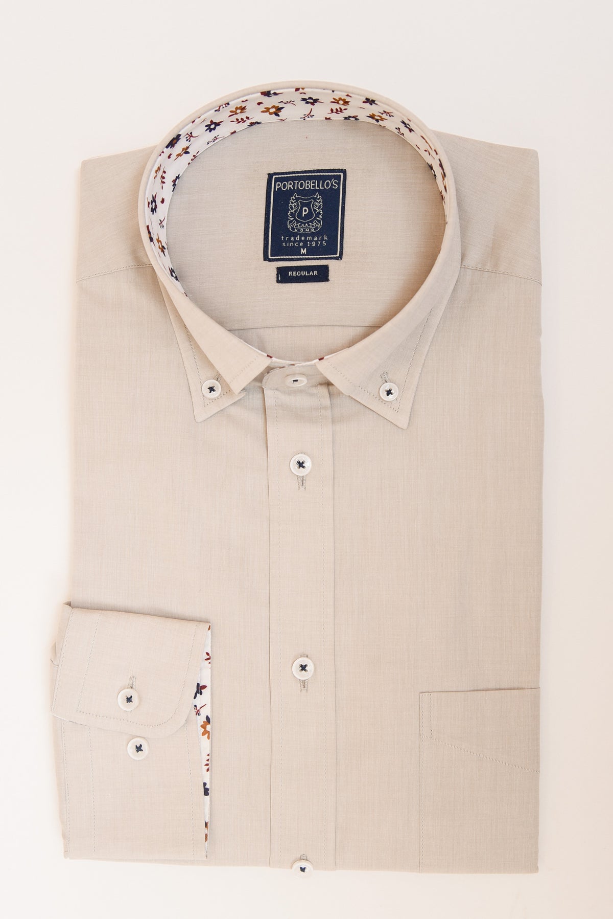 ΑΝΔΡΙΚΟ ΠΟΥΚΑΜΙΣΟ ΜΕ BUTTON DOWN ΓΙΑΚΑ PORTOBELLO'S ΜΠΕΖ ΣΚΟΥΡΟ ΜΕ FLORAL ΣΧΕΔΙΟ ΣΤΟ ΓΙΑΚΑ ΚΑΙ ΣΤΗΝ ΜΑΝΣΕΤΑ