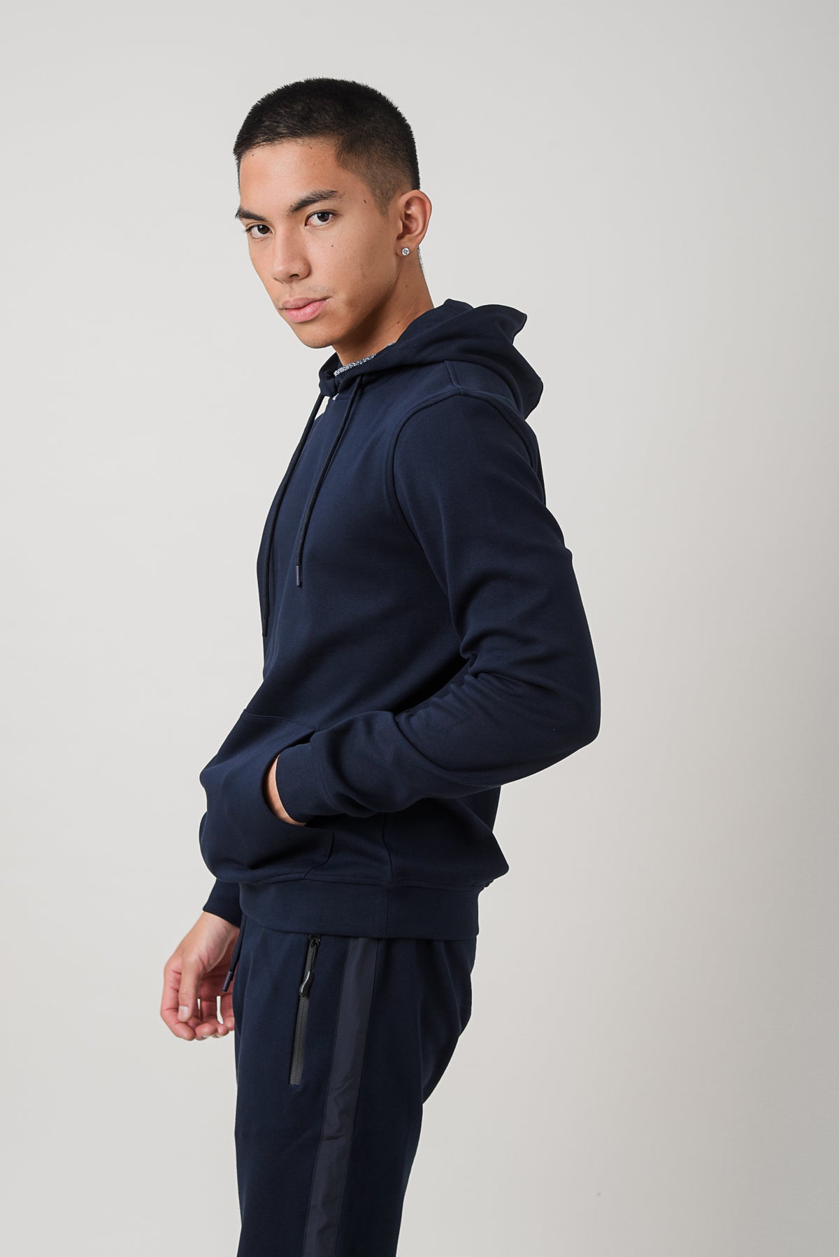 ΑΝΔΡΙΚΗ ΜΠΛΟΥΖΑ SWEATSHIRT PORTOBELLO'S ΜΕ ΚΟΥΚΟΥΛΑ ΣΕ ΜΠΛΕ NAVY