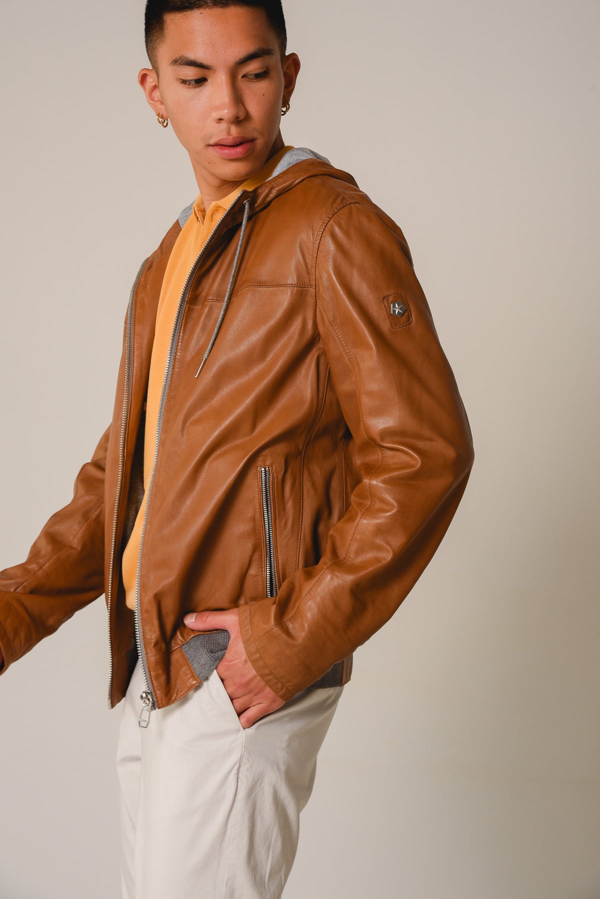 ΑΝΔΡΙΚΟ ΔΕΡΜΑΤΙΝΟ JACKET MILESTONE ΣΕ ΤΑΜΠΑ ΧΡΩΜΑ ΜΕ ΚΟΥΚΟΥΛΑ