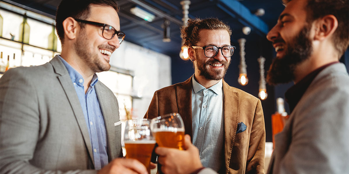 ΤΑ «ΠΡΕΠΕΙ» ΚΑΙ ΤΑ «ΜΗ» ΤΩΝ AFTER-WORK DRINKS…