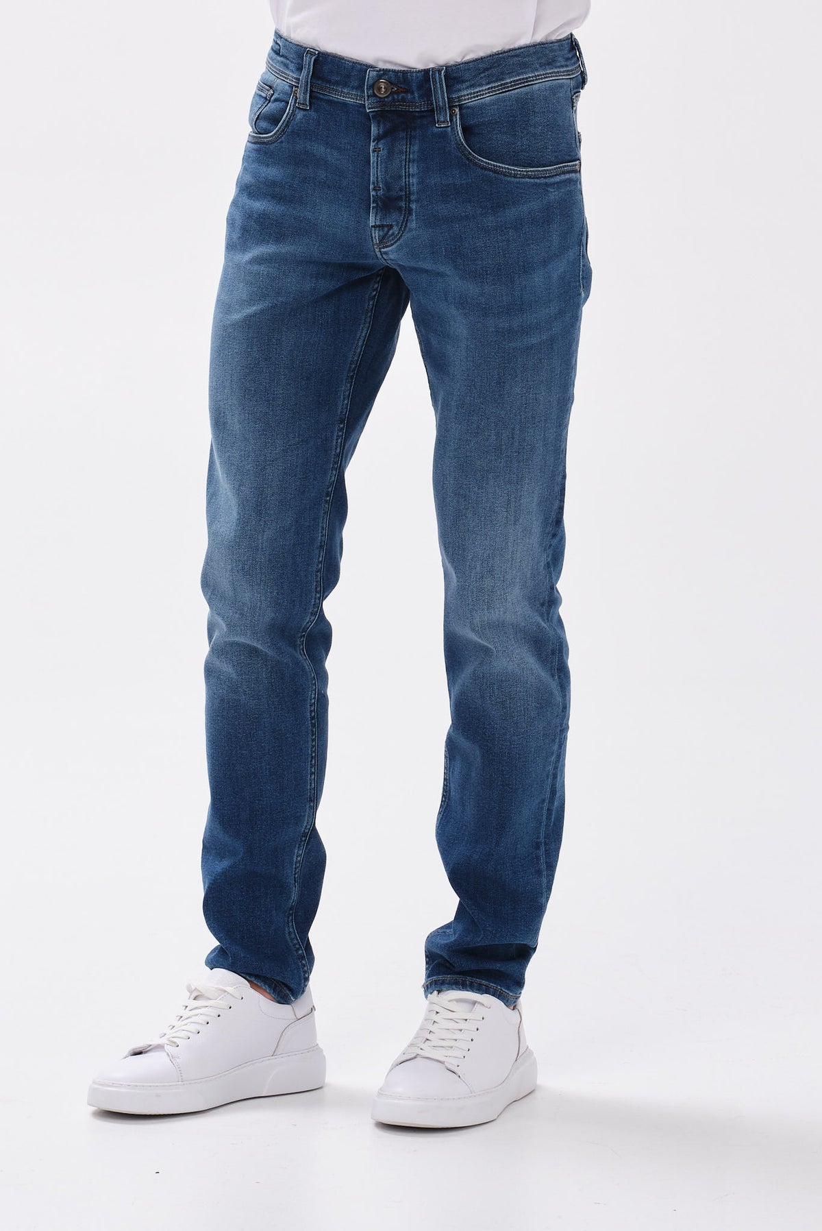ΑΝΔΡΙΚΟ JEAN BUGGATI ΣΕ ΜΠΛΕ ΧΡΩΜΑ ME TEΧΝΗΤΗ ΦΘΟΡΑ REGULAR FIT