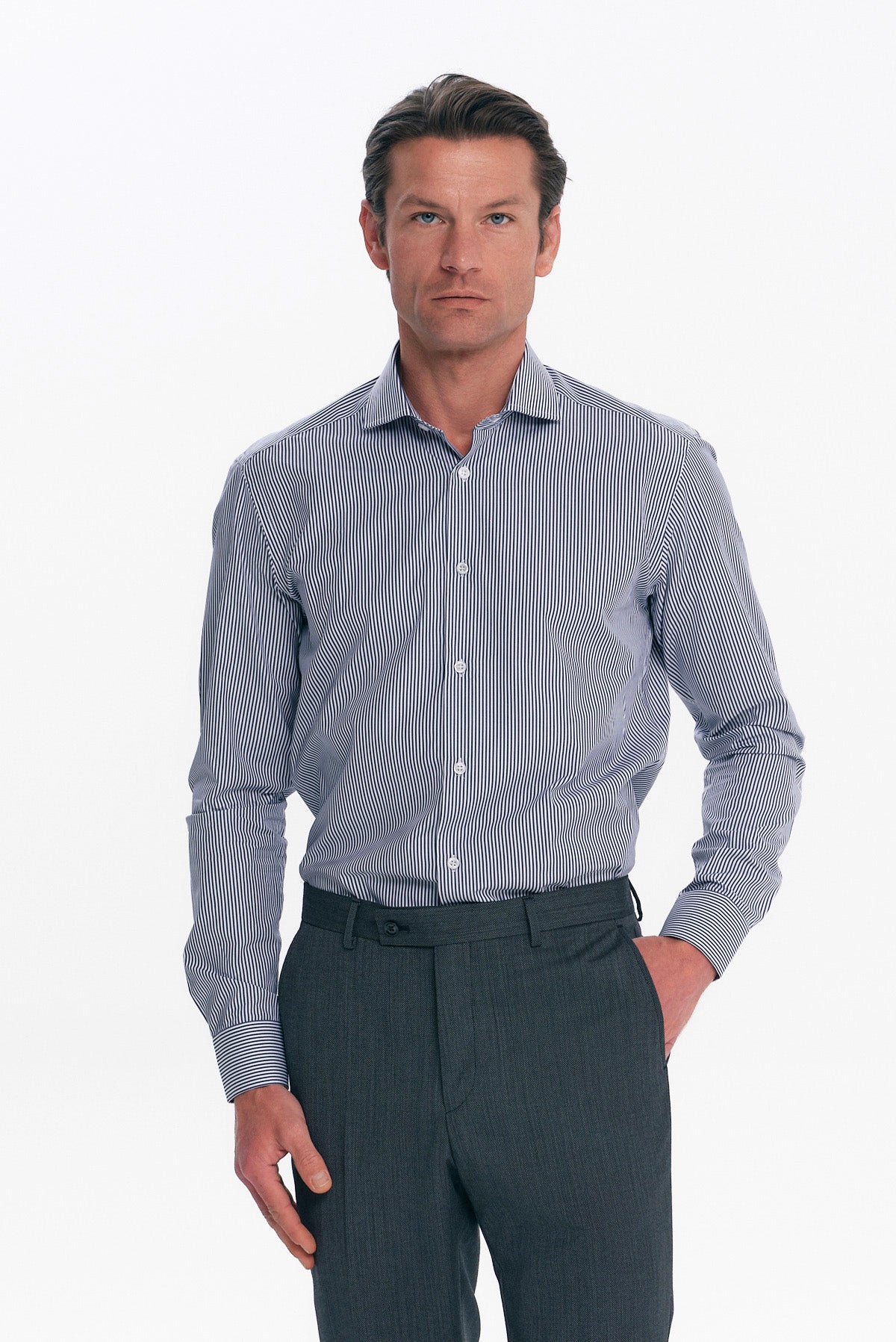 ΑΝΔΡΙΚΟ ΠΟΥΚΑΜΙΣΟ ΜΕ ΜΠΛΕ ΚΑΙ ΛΕΥΚΕΣ ΡΙΓΕΣ SLIM FIT PORTOBELLO'S ΚΑΙ REX ΓΙΑΚΑ