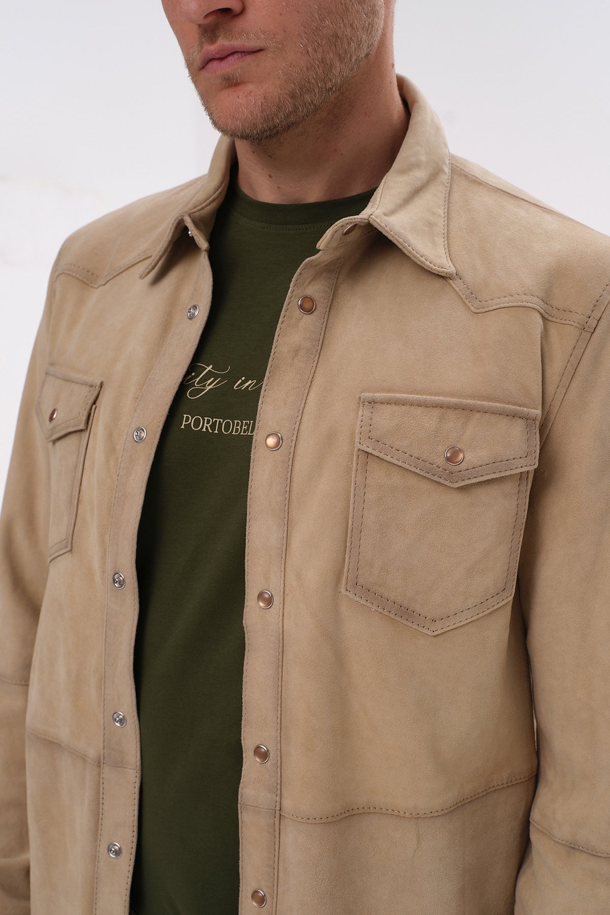 ΑΝΔΡΙΚΟ SUEDE OVERSHIRT PORTOBELLO'S ΣΕ ΜΠΕΖ ΑΝΟΙΚΤΗ ΑΠΟΧΡΩΣΗ
