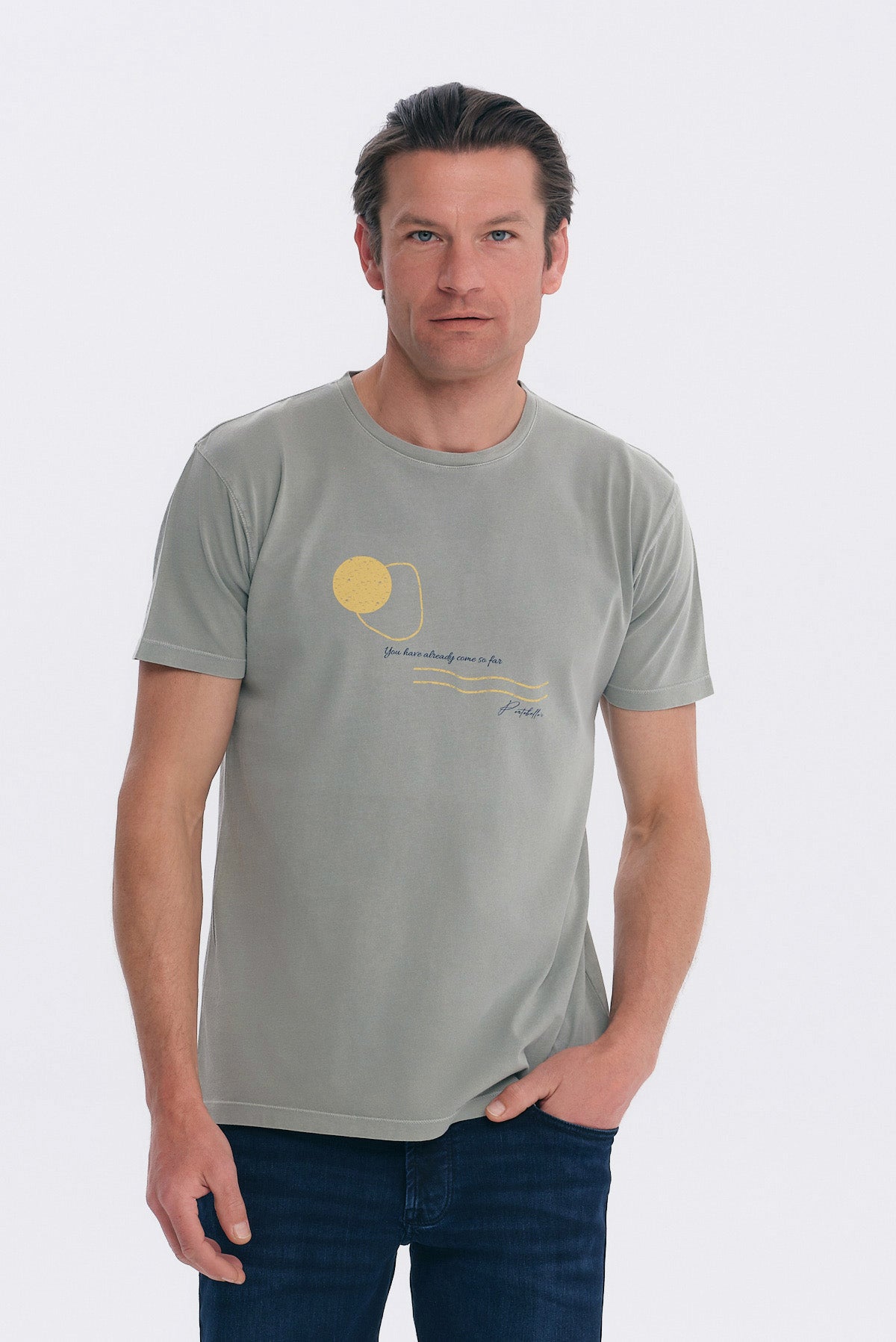 ΑΝΔΡΙΚΟ ΛΑΔΙ ΑΝΟΙΚΤΟ ΚΟΝΤΟΜΑΝΙΚΟ T-SHIRT ΜΕ ΣΤΑΜΠΑ ΣΤΟ ΣΤΗΘΟΣ PORTOBELLO'S
