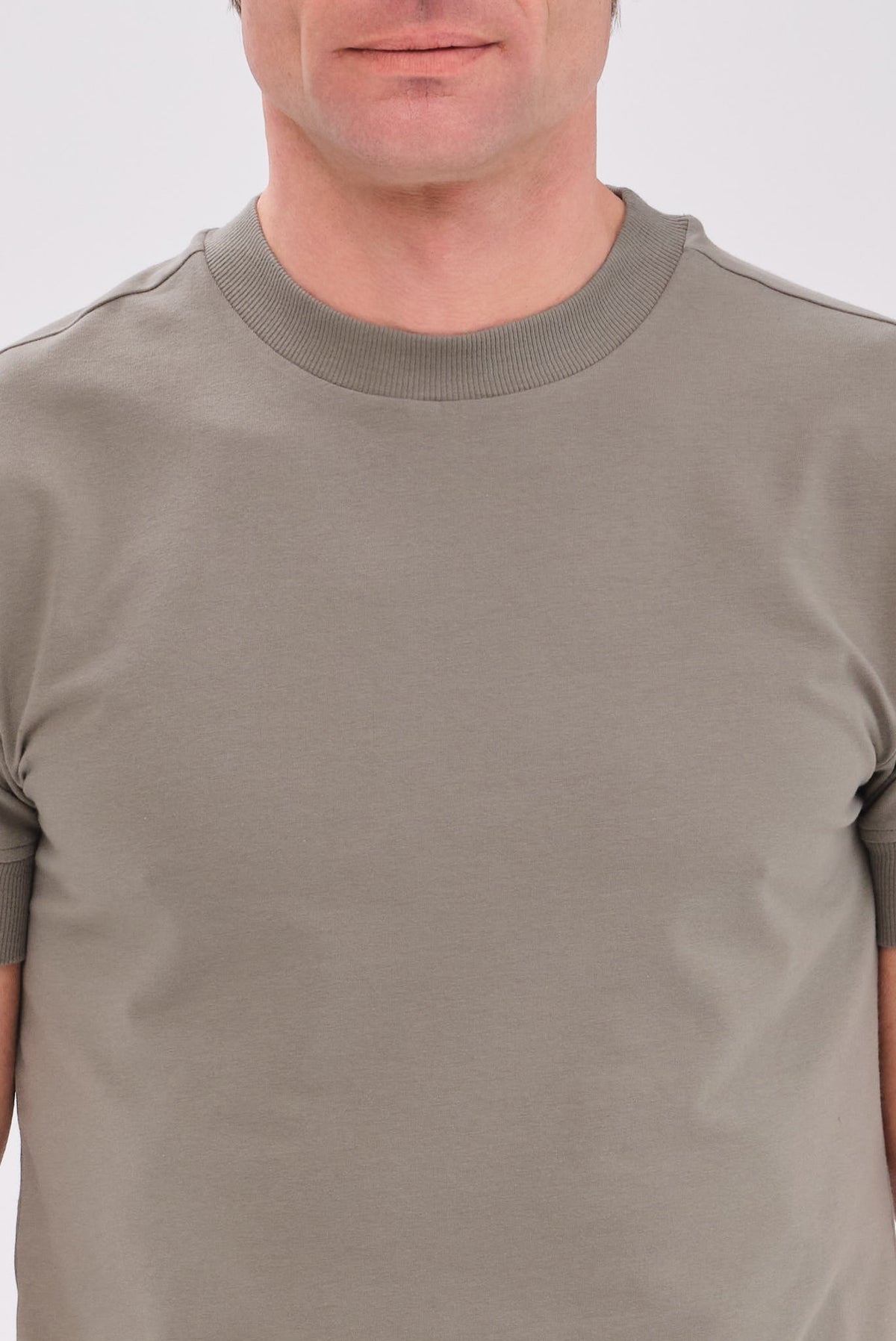 ΑΝΔΡΙΚΟ ΜΟΝΟΧΡΩΜΟ ΚΟΝΤΟΜΑΝΙΚΟ T-SHIRT JOOP ΣΕ ΧΡΩΜΑ ΜΕΝΤΑΣ REGULAR FIT