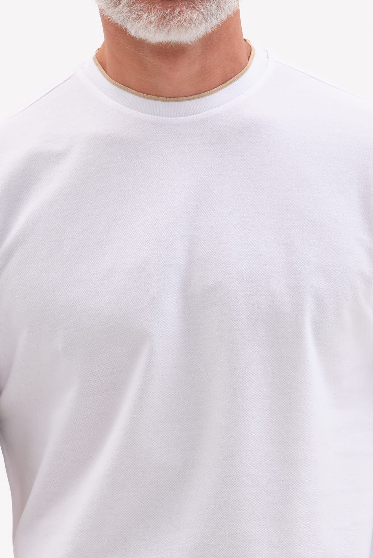 ΑΝΔΡΙΚΟ ΛΕΥΚΟ PIQUE ΜΟΝΟΧΡΩΜΟ T-SHIRT PORTOBELLO'S ΜΕ ΔΙΑΚΡΙΤΙΚΕΣ ΛΕΠΤΟΜΕΡΕΙΕΣ