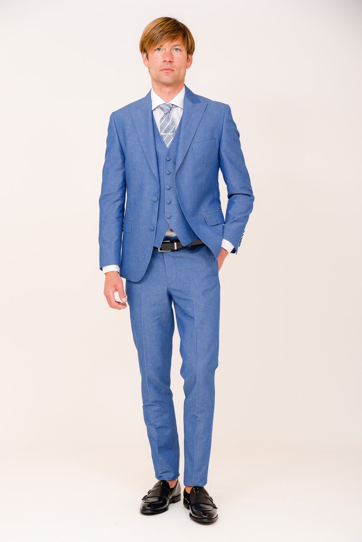 ΑΝΔΡΙΚΟ THREE-PIECE ΔΙΚΟΥΜΠΟ ΚΟΣΤΟΥΜΙ ΣΕ BABY BLUE ΧΡΩΜΑ ΜΕ PEAK ΠΕΤΑ PORTOBELLO'S