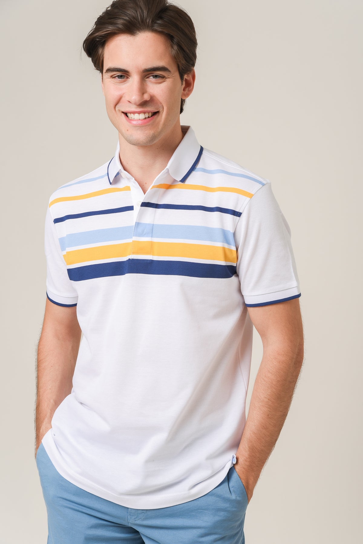 ΑΝΔΡΙΚΟ POLO PORTOBELLO'S ΛΕΥΚΟ ΜΕ ΣΙΕΛ ΚΙΤΡΙΝΕΣ ΚΑΙ ΜΠΛΕ ΡΙΓΕΣ ΣΤΟ ΣΤΗΘΟΣ